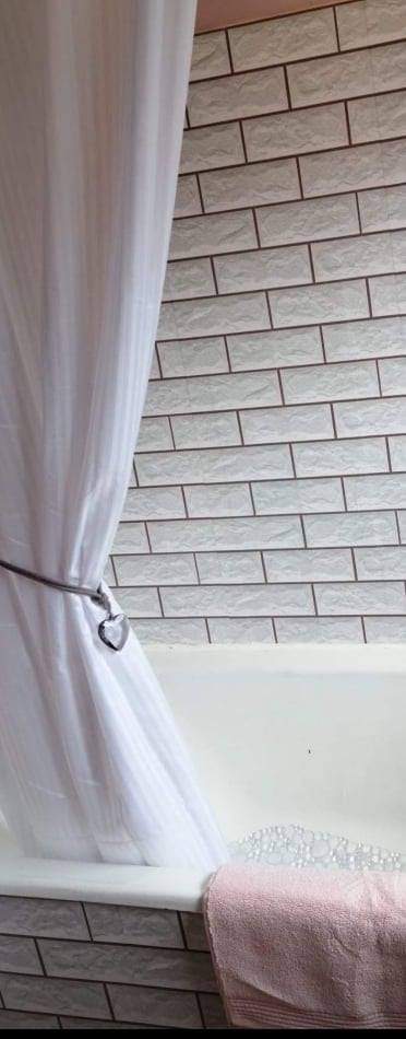 White 3D Tile Effect š Only 6 Rolls Available