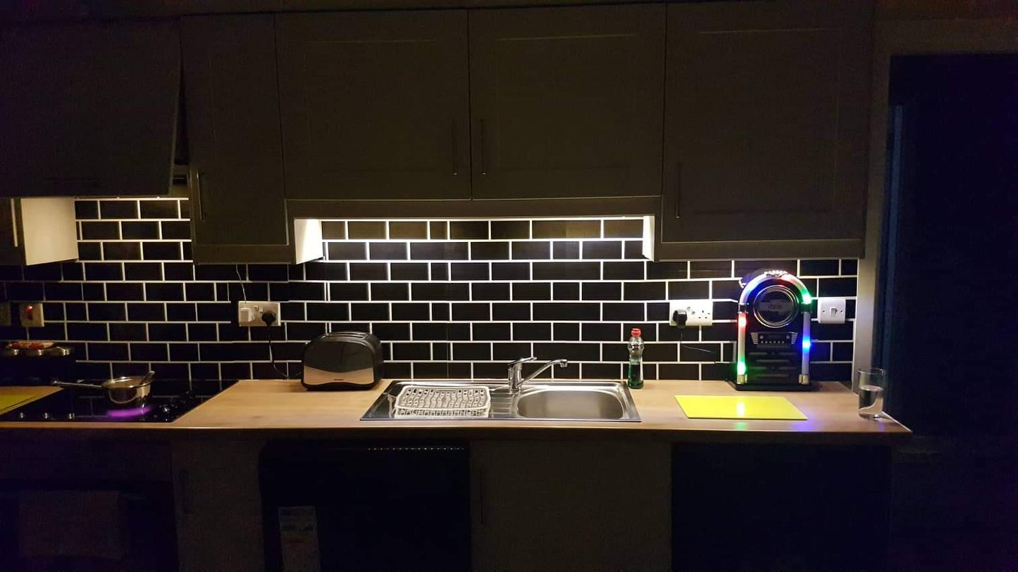Timeless Elegance, Modern Edge – Black Tile Roll