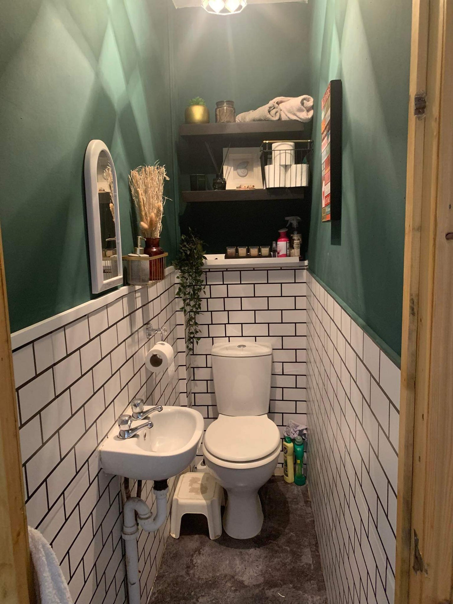 White Tile Effect
