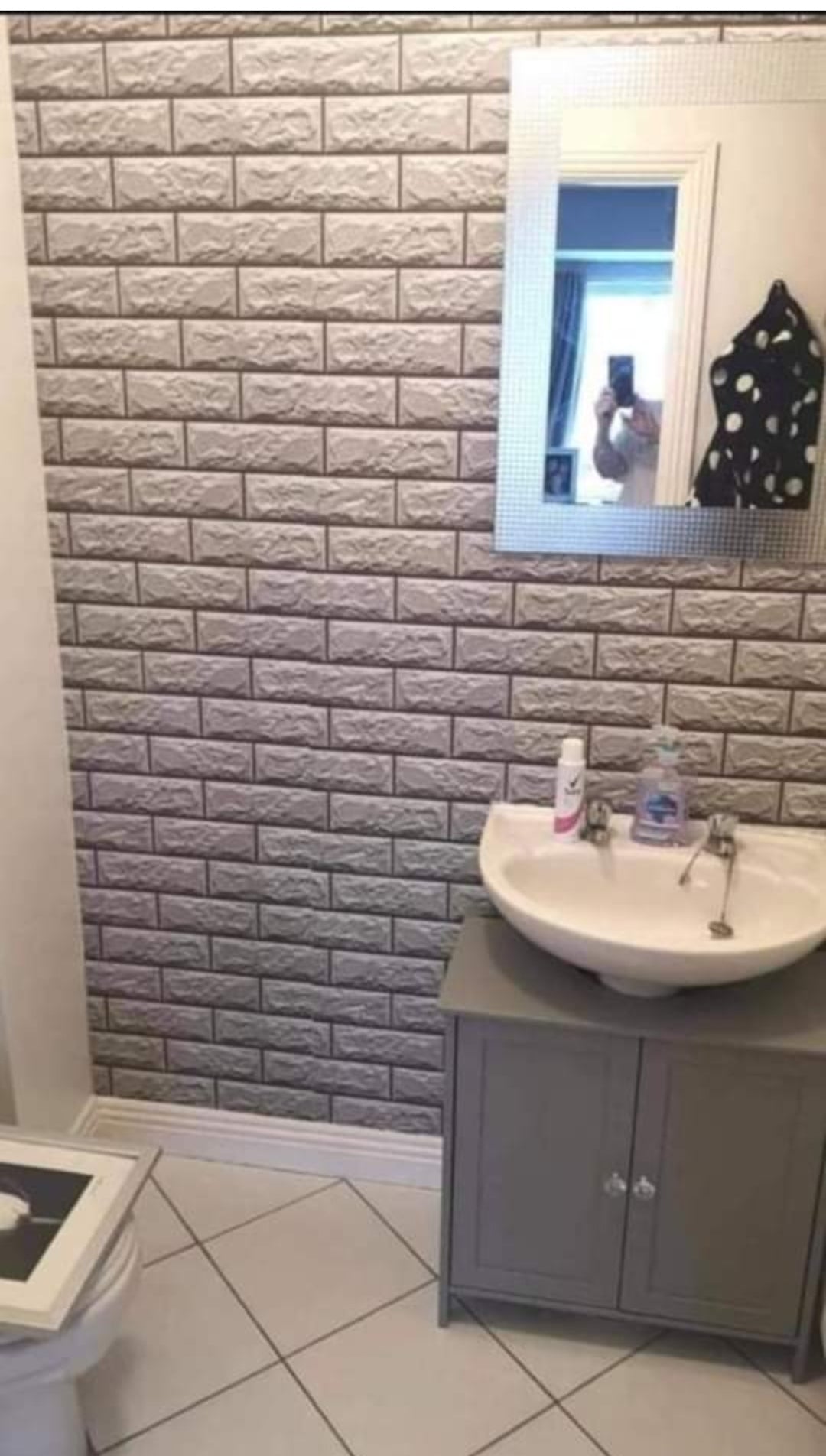 Grey 3D Tile Effect