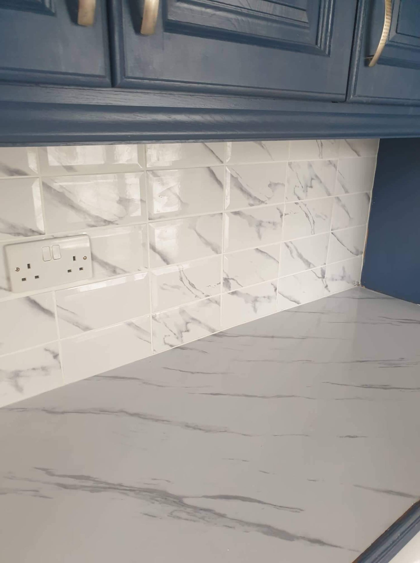 Marble Gloss Roll, Over Can Be Applied Over Existing Tiles & Counters