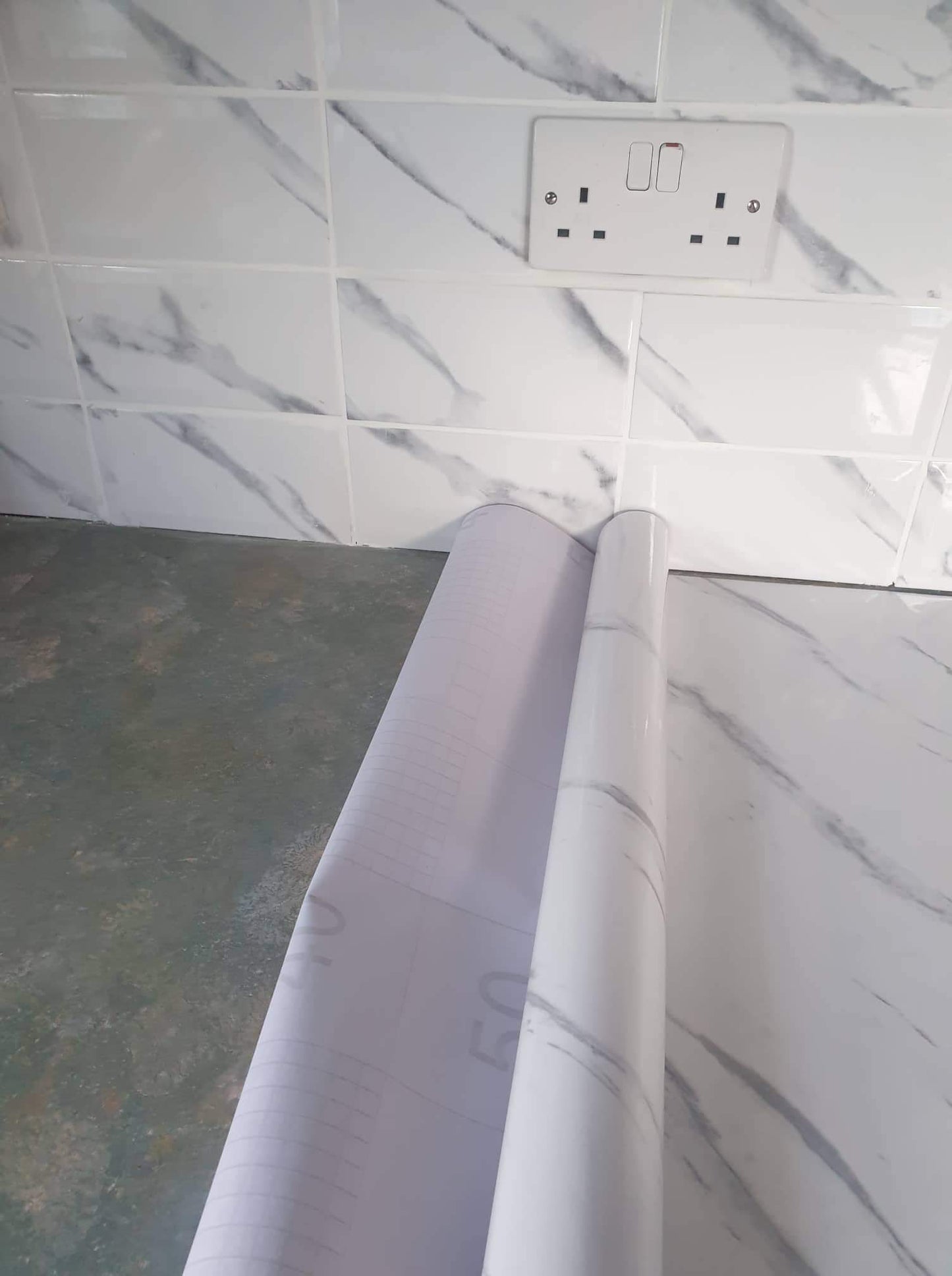 Marble Gloss Roll, Over Can Be Applied Over Existing Tiles & Counters